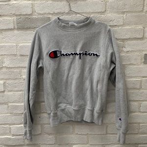 women’s crew neck